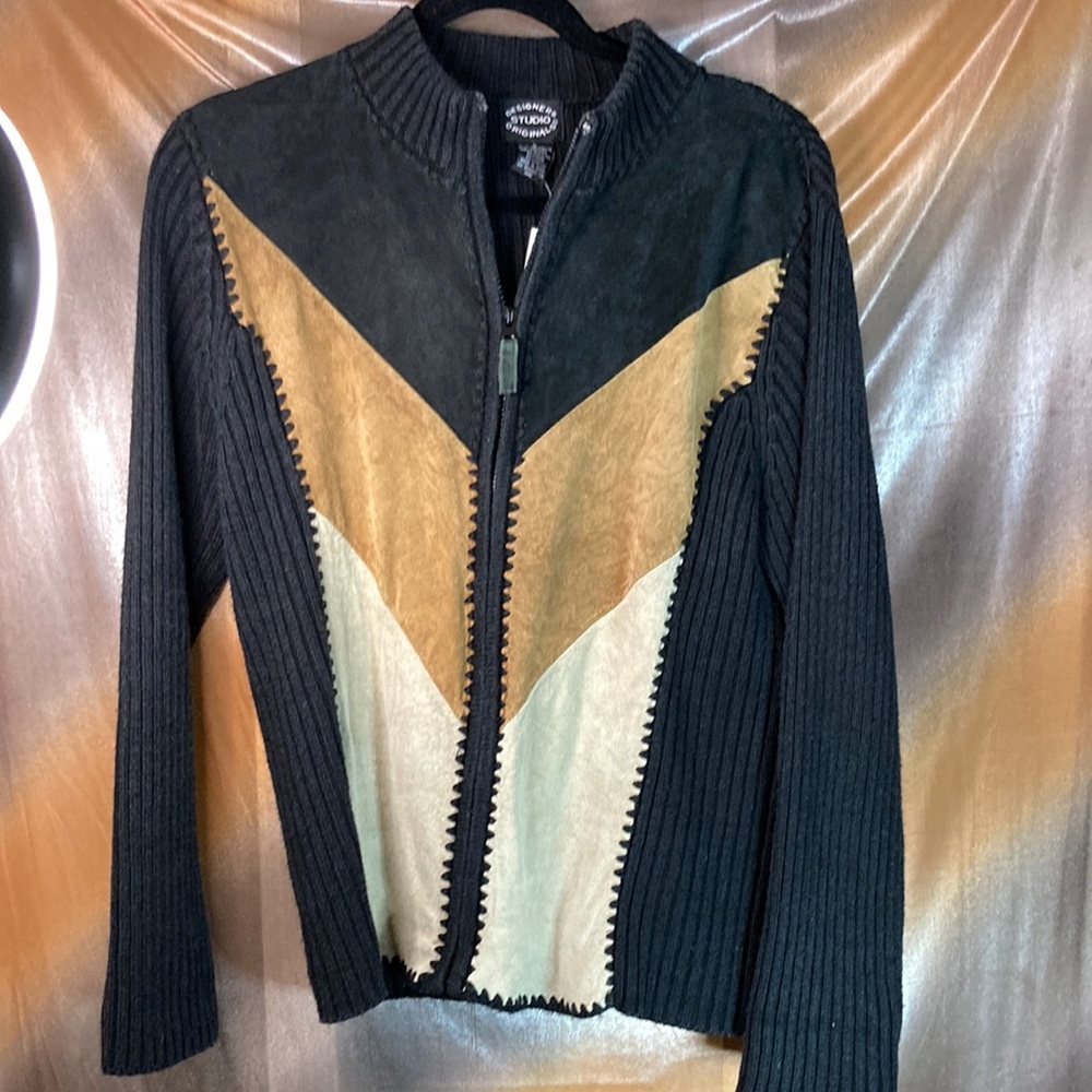 Vintage 80’s suede sweater size L. 40” chest black cream and buff box S